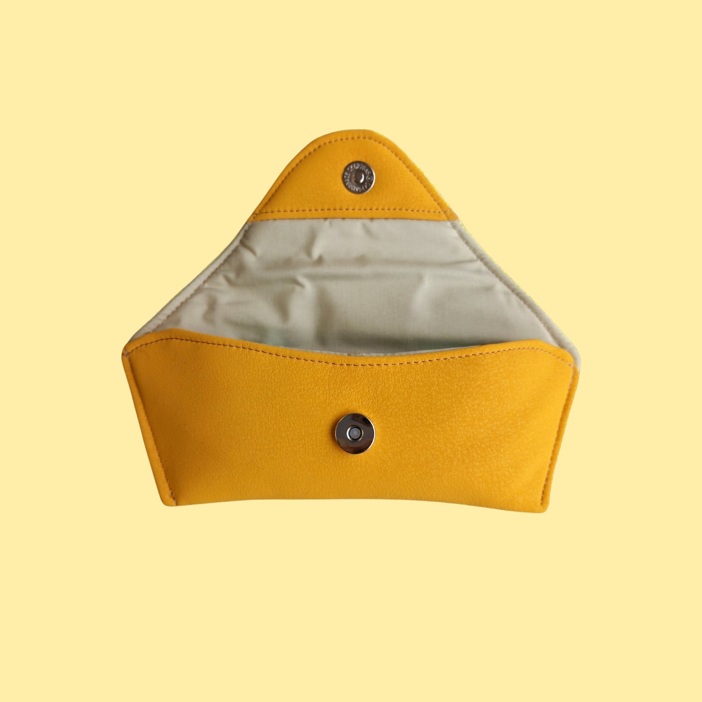 Funda para gafas amarilla