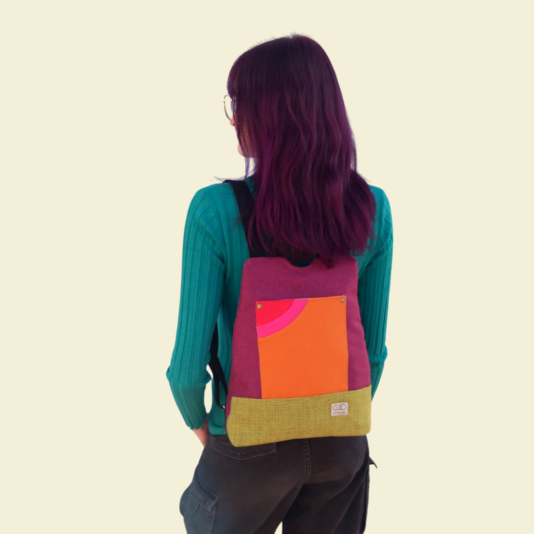 mochila antirrobo de diseño artesanal