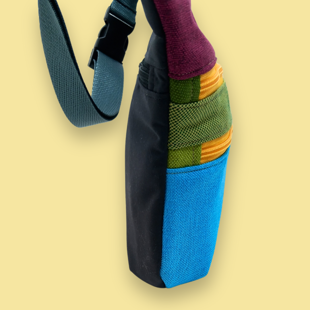 Riñonera mora y azul